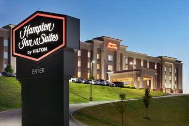 Hampton Inn & Suites Parkersburg Downtown