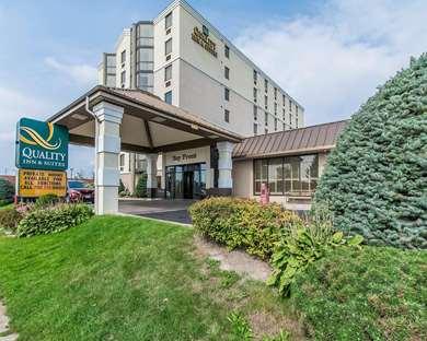 Bay Front Quality Inn & Suites