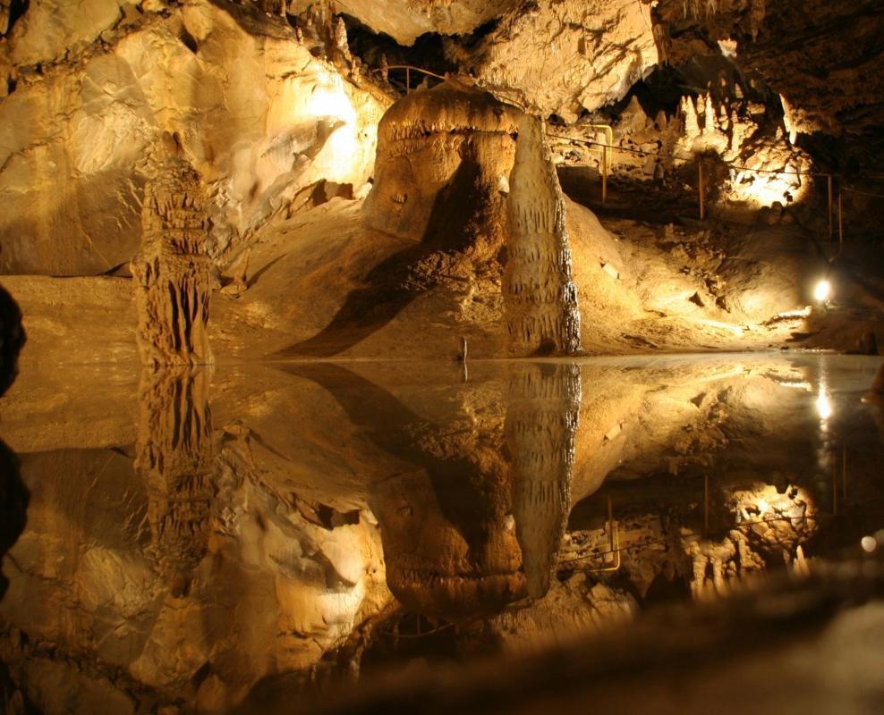 Bayano Lake Caves (Lago Bayano Caves)