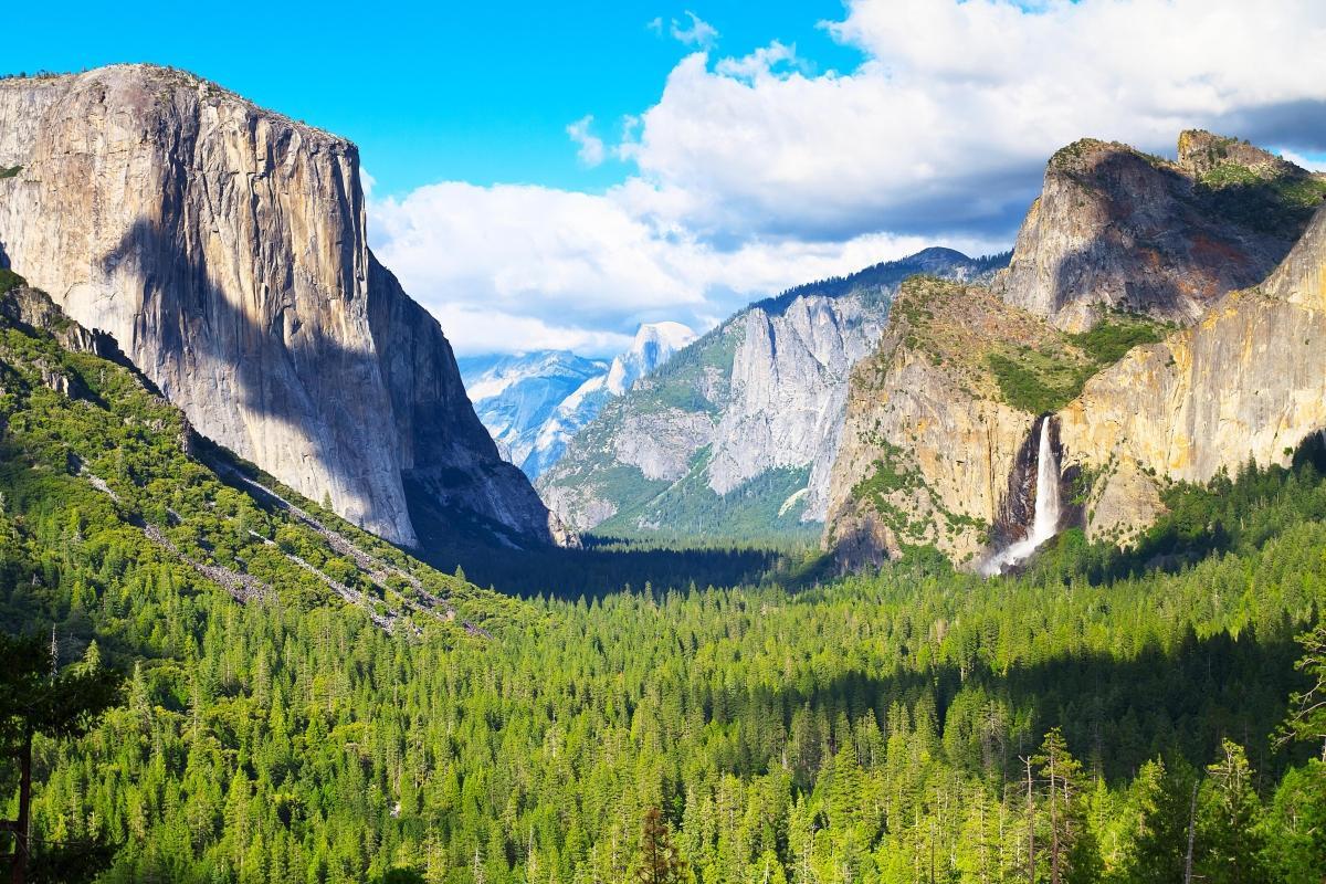 Tunnel View