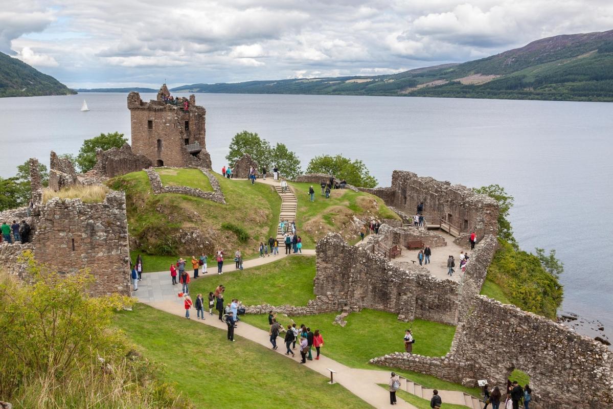 Urquhart Castle (Caisteal na Sròine)