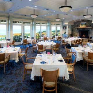 The Dining Room at Arcadia Bluffs