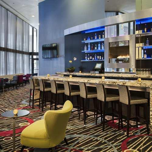 DoubleTree by Hilton Chicago - Magnificent Mile