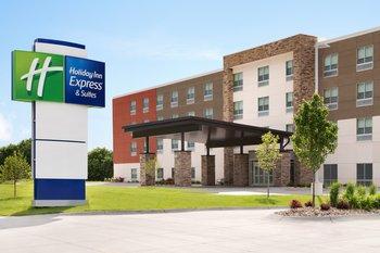 Holiday Inn Express & Suites Locust Grove