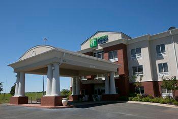 Holiday Inn Express & Suites Brookhaven