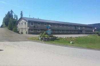 Beluga Lake Lodge Hotel